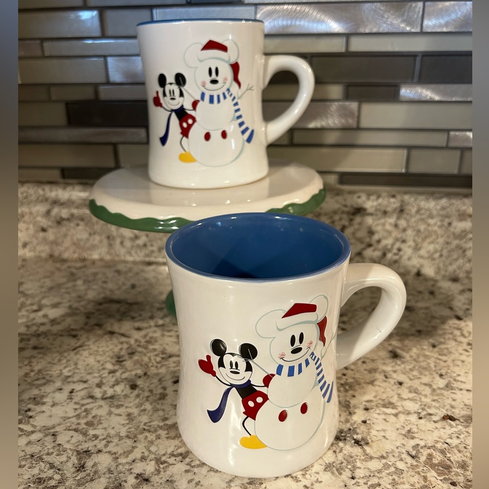 NWT Disney Mickey Mouse Snowman Coffee/Tea/Cocoa Mug Set, Snowflakes, Blue